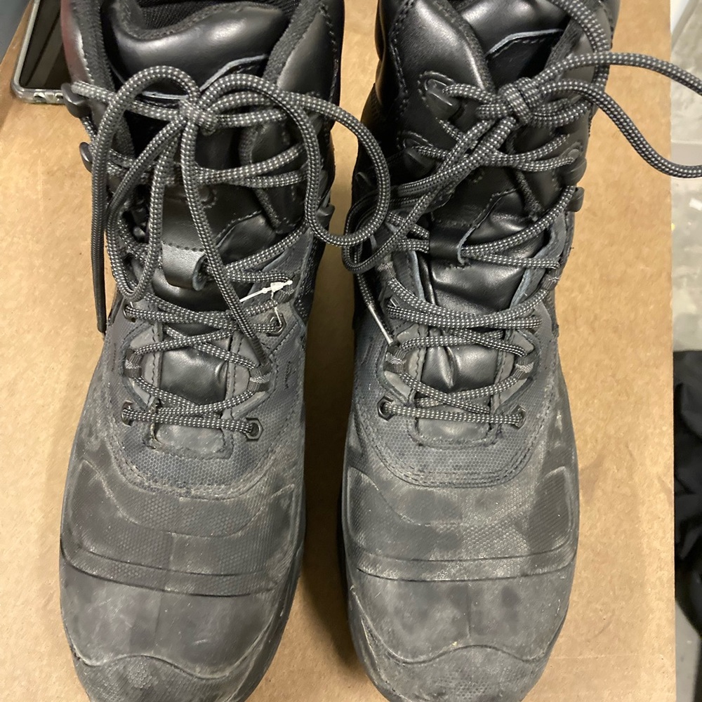 Work boots water resistant